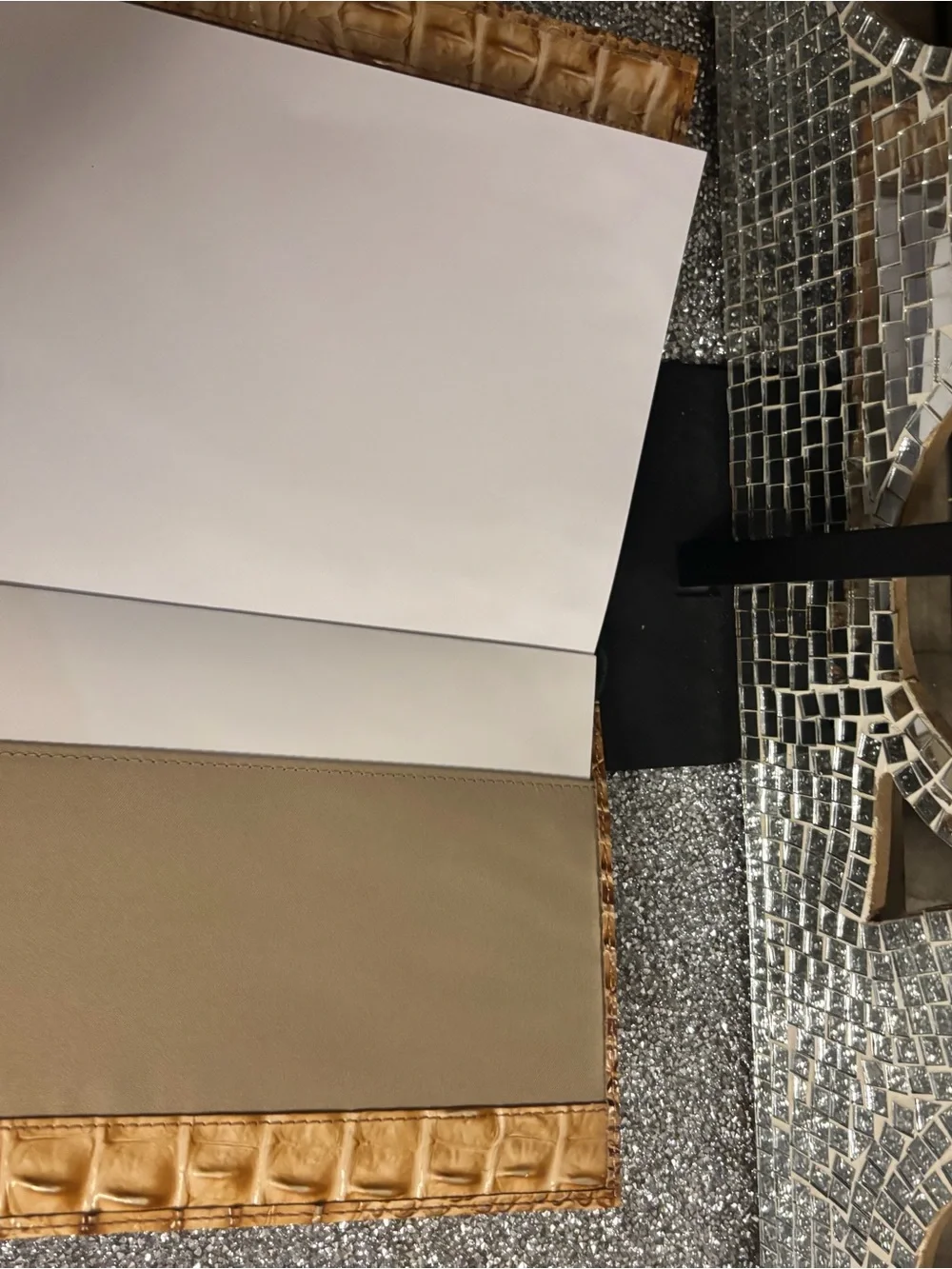 ⭐️Brahmin Toast Croc-Embossed‎ Leather Journal